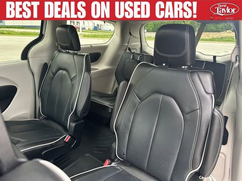 Used 2023 Chrysler Pacifica Limited w/ Uconnect Theater Family Group AWD/4WD image 22