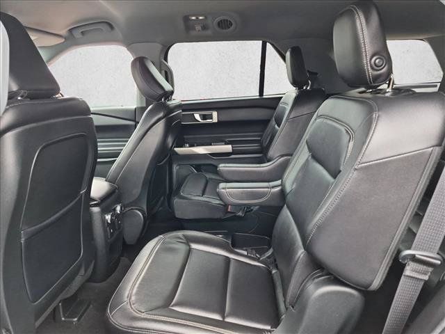 Used 2020 Ford Explorer XLT w/ Equipment Group 202A RWD image 19