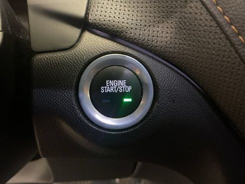 Used 2019 Chevrolet Equinox Premier FWD image 16