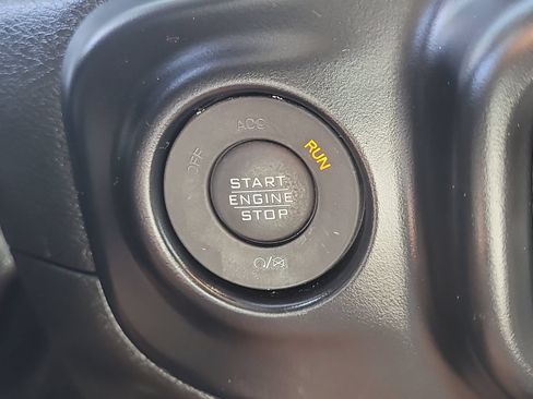 Certified 2022 Jeep Wrangler Unlimited Sahara w/ Cold Weather Group AWD/4WD image 27