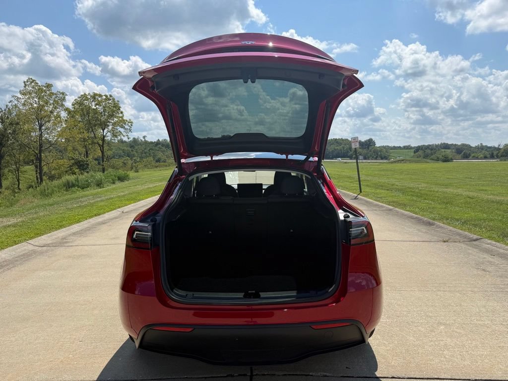 Used 2023 Tesla Model Y Long Range AWD/4WD image 6