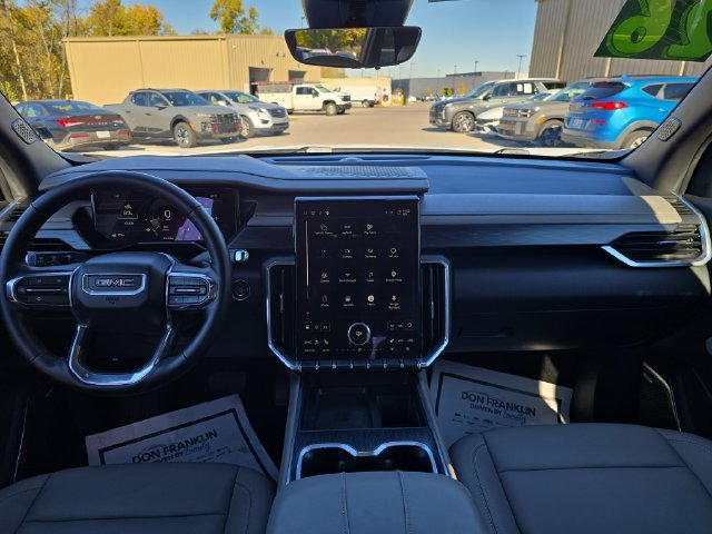 Used 2026 GMC Acadia Elevation w/ Elevation Premium Package FWD image 15