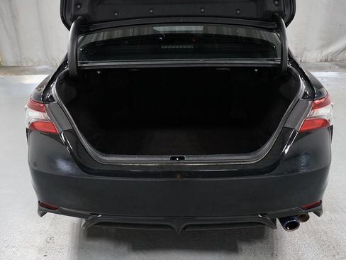 Used 2022 Toyota Camry SE FWD image 32