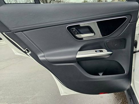 Used 2024 Mercedes-Benz GLC 300 GLC 300 image 24