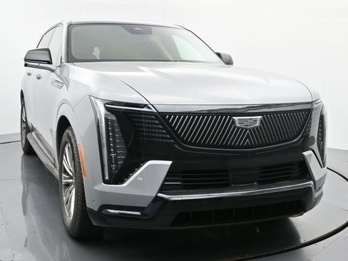 New 2026 Cadillac Escalade IQ Sport 1 w/ LPO, Floor Liner Package image 8