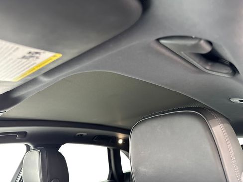 Used 2023 Porsche Macan image 70