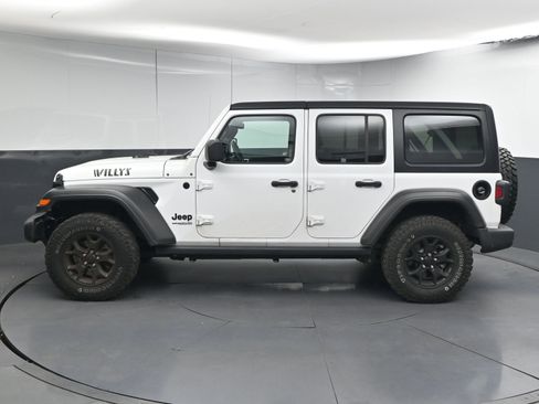 Used 2021 Jeep Wrangler Unlimited Sport image 9