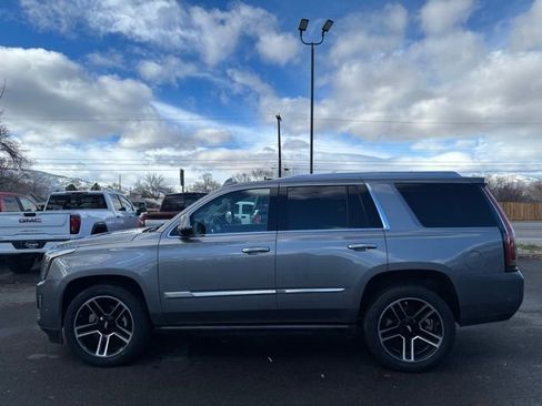 Used 2018 Cadillac Escalade Premium Luxury image 5