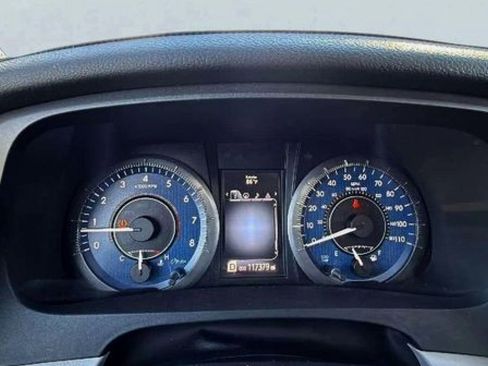 Used 2015 Toyota Sienna XLE image 13