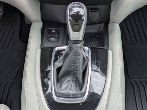 Used 2019 Nissan Rogue Sport SL w/ Premium Package FWD image 16