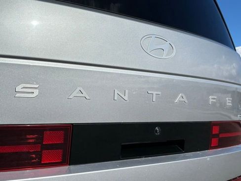 Used 2024 Hyundai Santa Fe Limited image 18