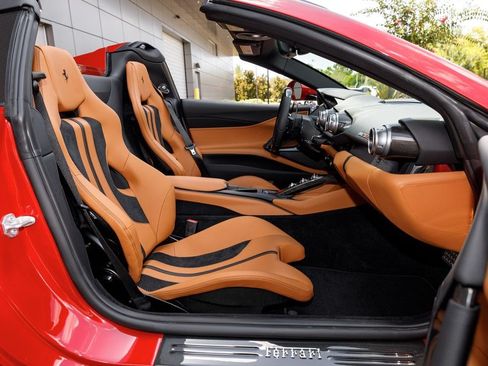 Used 2023 Ferrari 812 GTS RWD image 14