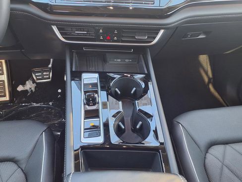 New 2026 Volkswagen Atlas SEL Premium R-Line image 18