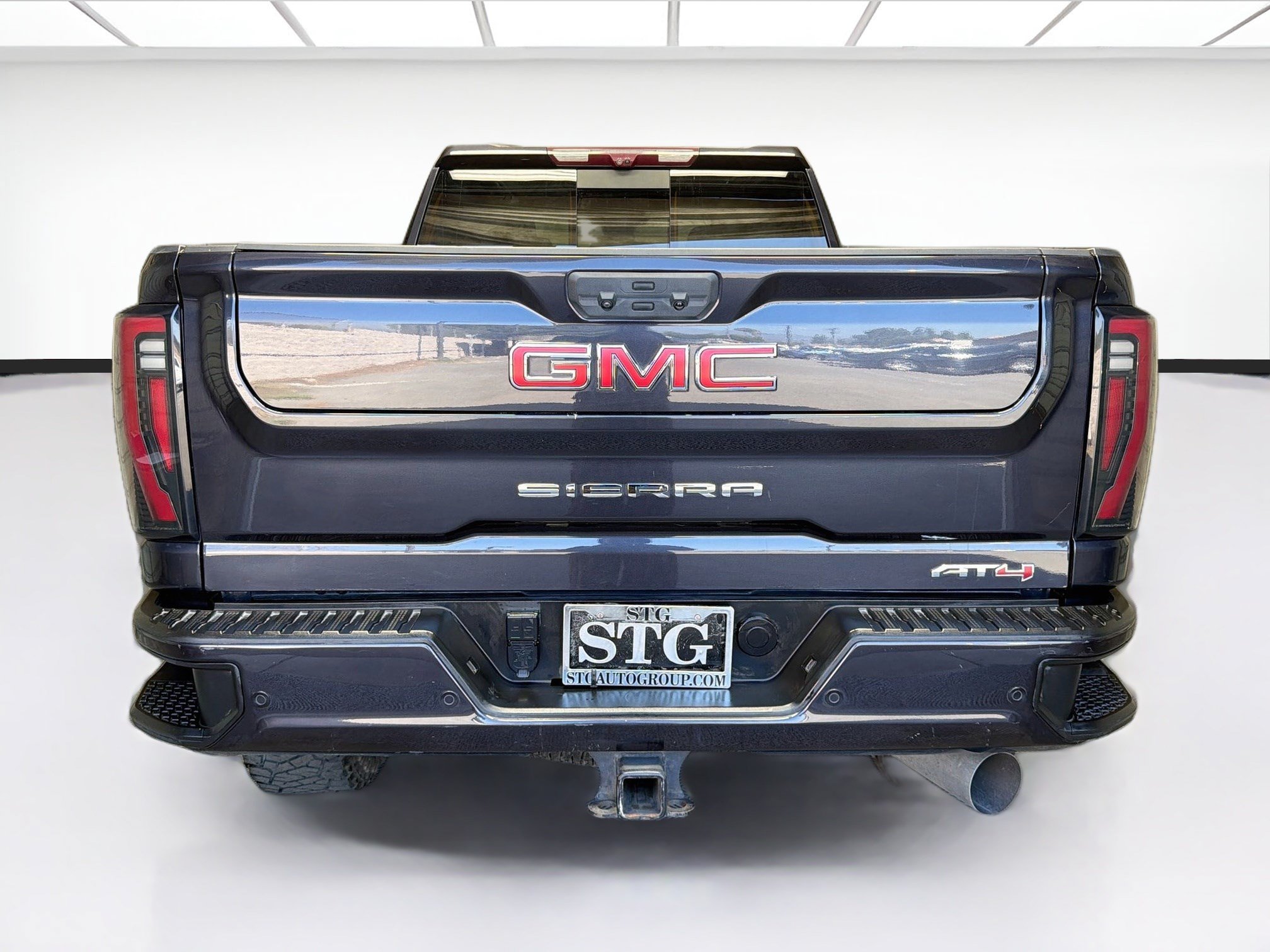 Used 2024 GMC Sierra 2500 AT4 w/ AT4 Premium Plus Package AWD/4WD image 5