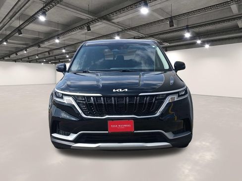 Used 2024 Kia Carnival LX FWD image 18