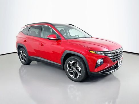 Certified 2023 Hyundai Tucson Limited AWD/4WD image 3