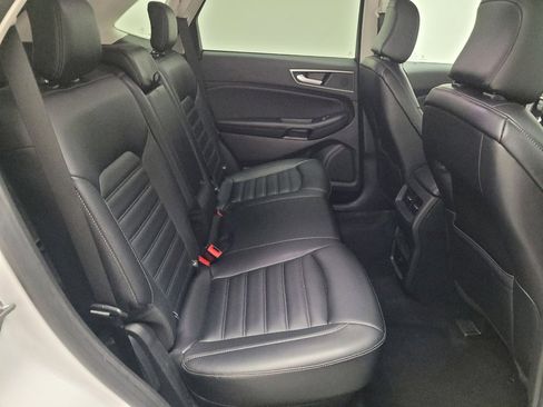 Used 2024 Ford Edge SEL image 19