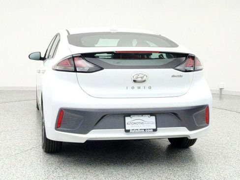Used 2020 Hyundai Ioniq Limited image 6