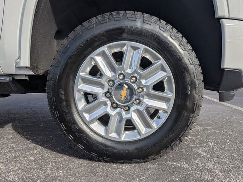 Used 2025 Chevrolet Silverado 2500 High Country w/ High Country Premium Package image 11