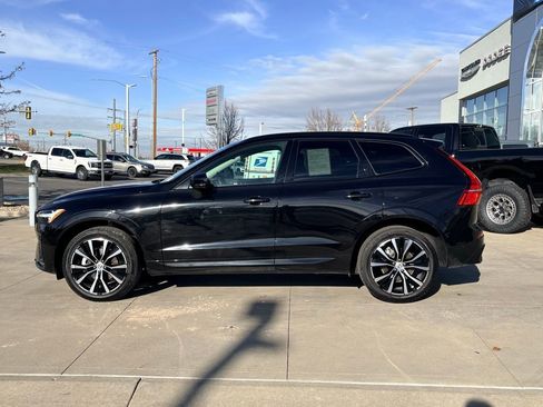 Used 2024 Volvo XC60 B5 Plus image 8