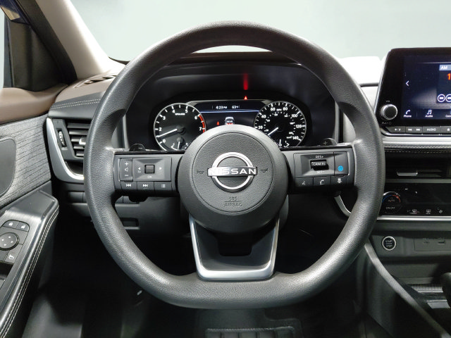 Used 2023 Nissan Rogue SV AWD/4WD image 22