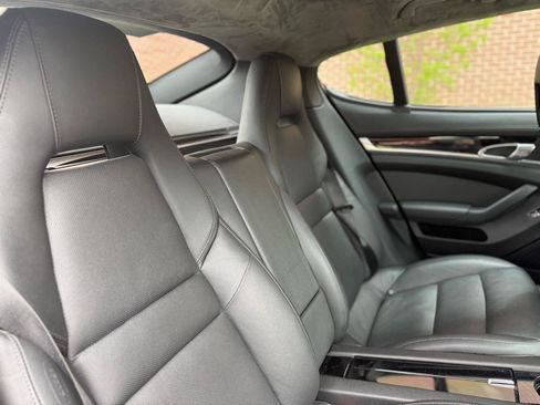 Used 2011 Porsche Panamera image 36
