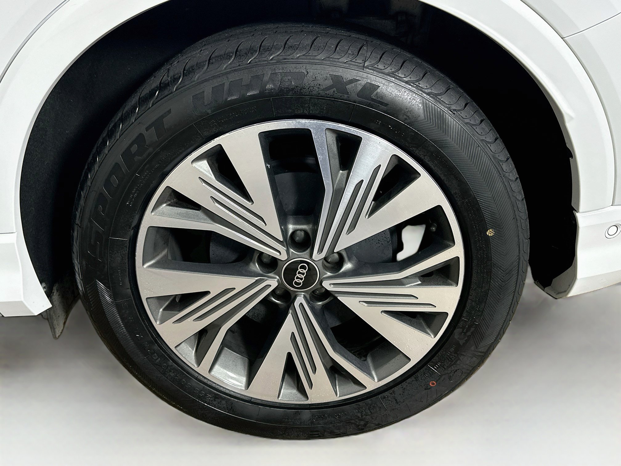 Used 2023 Audi Q4 e-tron Premium Plus w/ Premium Plus RWD image 11