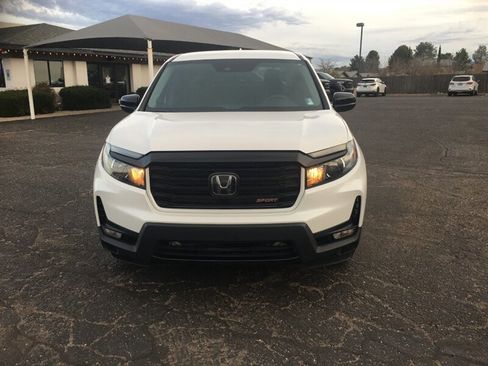 Used 2023 Honda Ridgeline Sport image 2