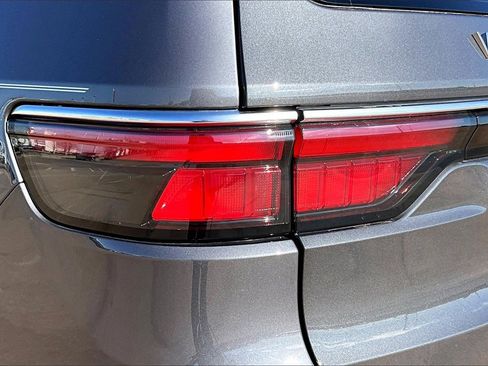 Used 2023 Jeep Wagoneer Series III w/ Premium Group I image 32