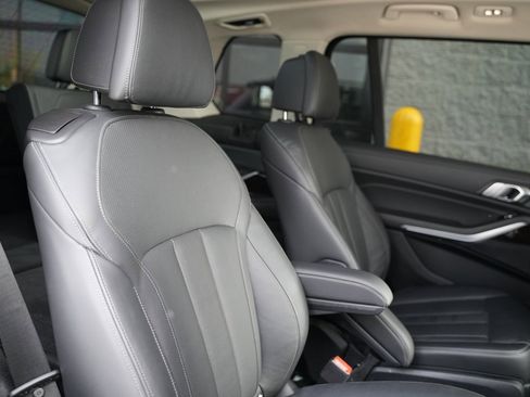 Used 2020 BMW X7 xDrive40i w/ Luxury Seating Package image 41