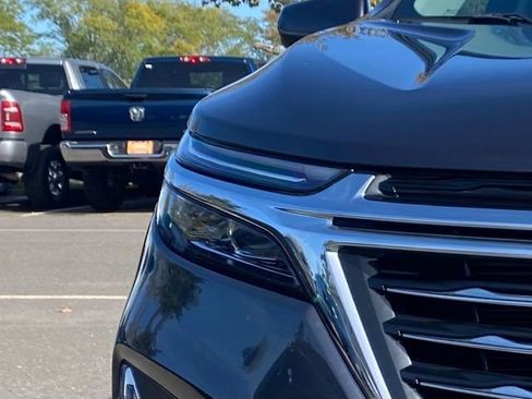 Used 2022 Chevrolet Equinox Premier image 13