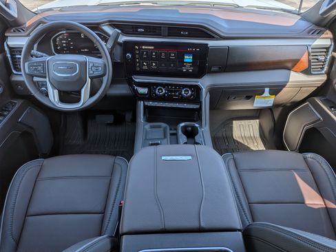 New 2026 GMC Sierra 3500 Denali w/ Denali Reserve Package AWD/4WD image 14