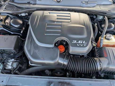 Used 2016 Dodge Challenger SXT image 21