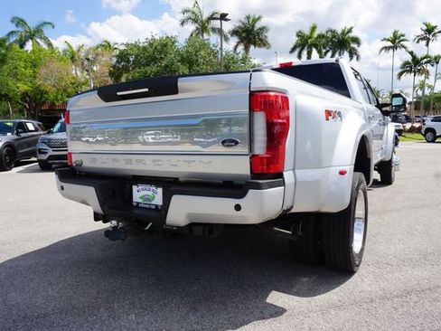 Certified 2019 Ford F450 Platinum w/ Platinum Ultimate Package AWD/4WD image 7