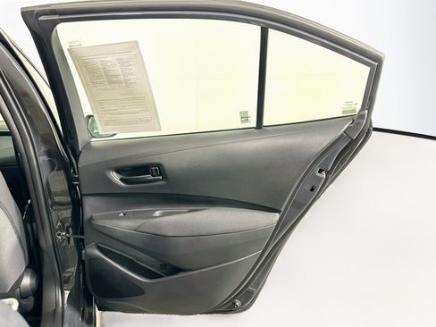Used 2025 Toyota Corolla LE w/ Convenience Package FWD image 28