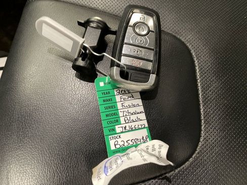Used 2018 Ford Fusion Titanium image 27