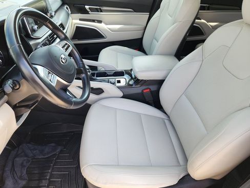 Used 2021 Kia Telluride S FWD image 14