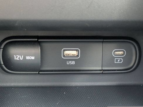 Used 2025 Kia Seltos S AWD/4WD image 22