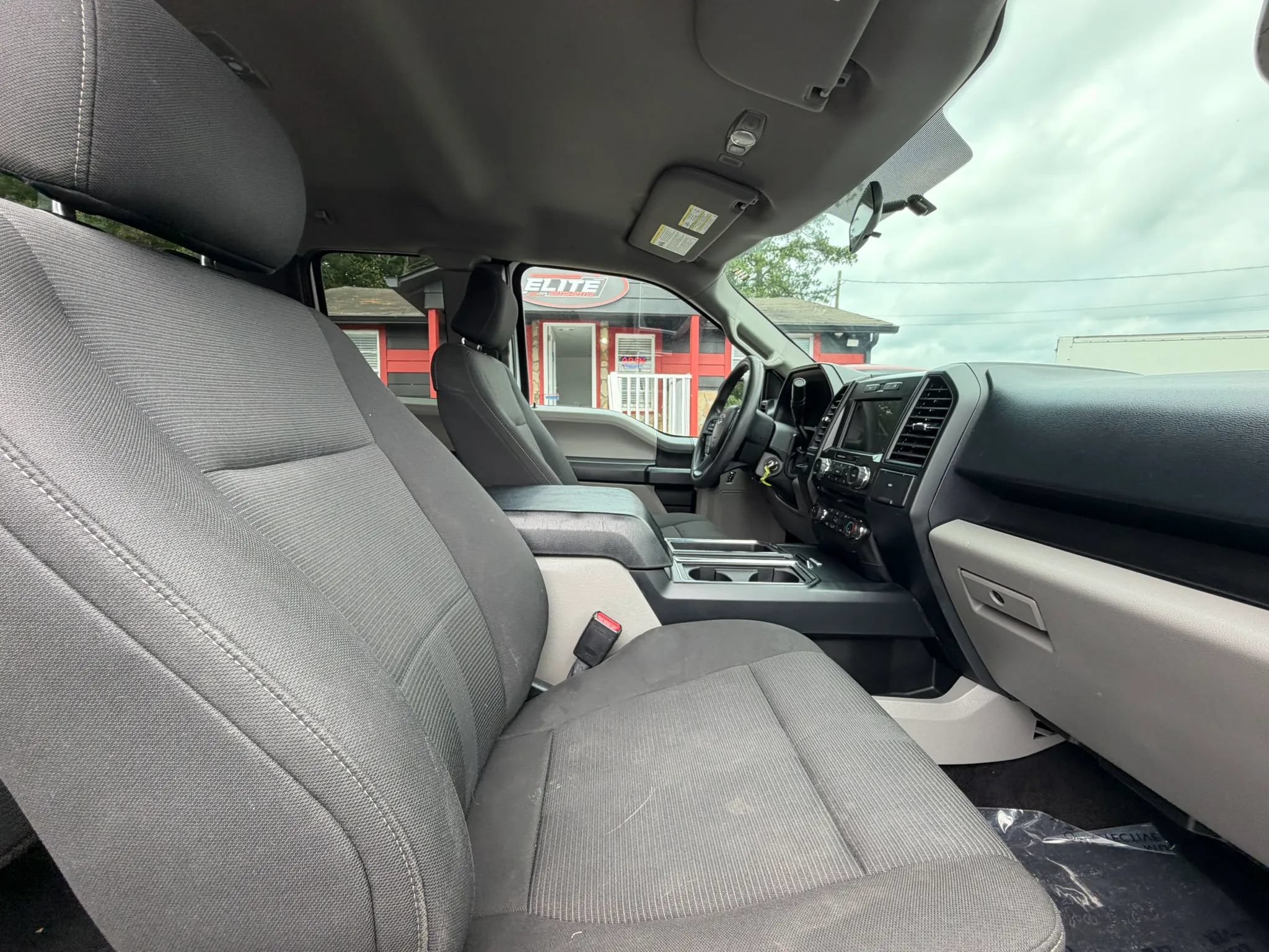 Used 2017 Ford F150 XL w/ Equipment Group 101A Mid RWD image 14
