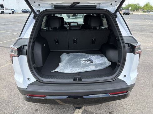 New 2026 Chevrolet Equinox RS w/ Convenience Package III AWD/4WD image 29