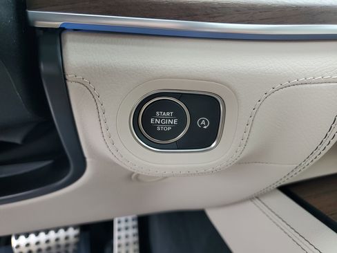 New 2026 Mercedes-Benz GLS 580 4MATIC image 39