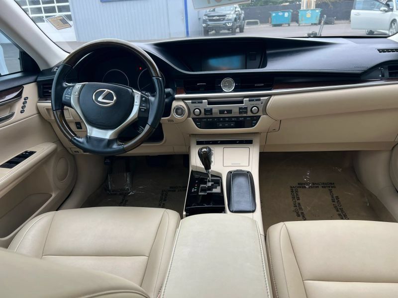 Used 2013 Lexus ES 350 w/ Premium Pkg FWD image 11