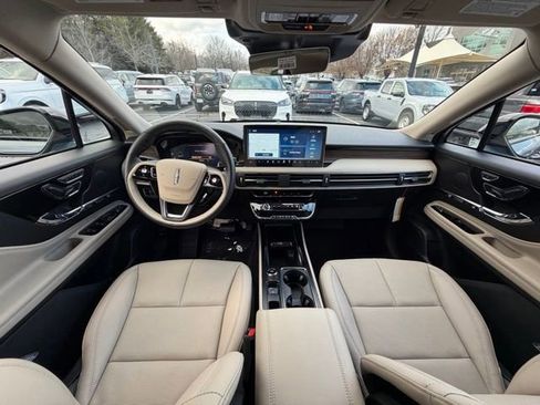 New 2026 Lincoln Corsair Reserve w/ Jet Appearance Package image 11