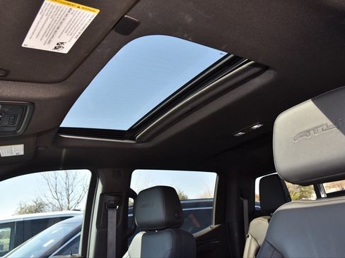 Used 2024 GMC Sierra 1500 AT4 w/ Technology Package image 11