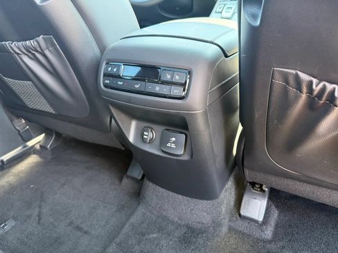 Used 2025 Hyundai Palisade Calligraphy FWD image 12