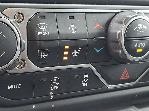 Used 2023 Jeep Gladiator Mojave w/ Cold Weather Group AWD/4WD image 25