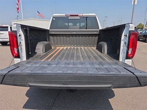 Used 2023 GMC Sierra 1500 SLT image 13