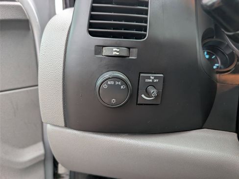 Used 2010 Chevrolet Silverado 1500 W/T RWD image 21