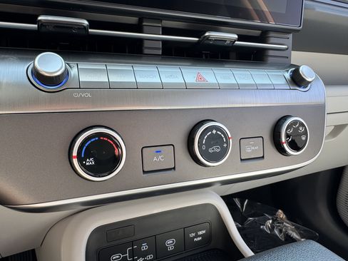 New 2026 Hyundai Kona SE image 38