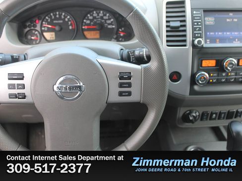 Used 2021 Nissan Frontier SV AWD/4WD image 11